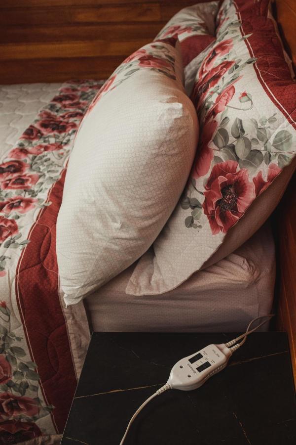 Chale Romantico Com Banheira De Hidromassagem E Lareira Bom Retiro  Eksteriør bilde